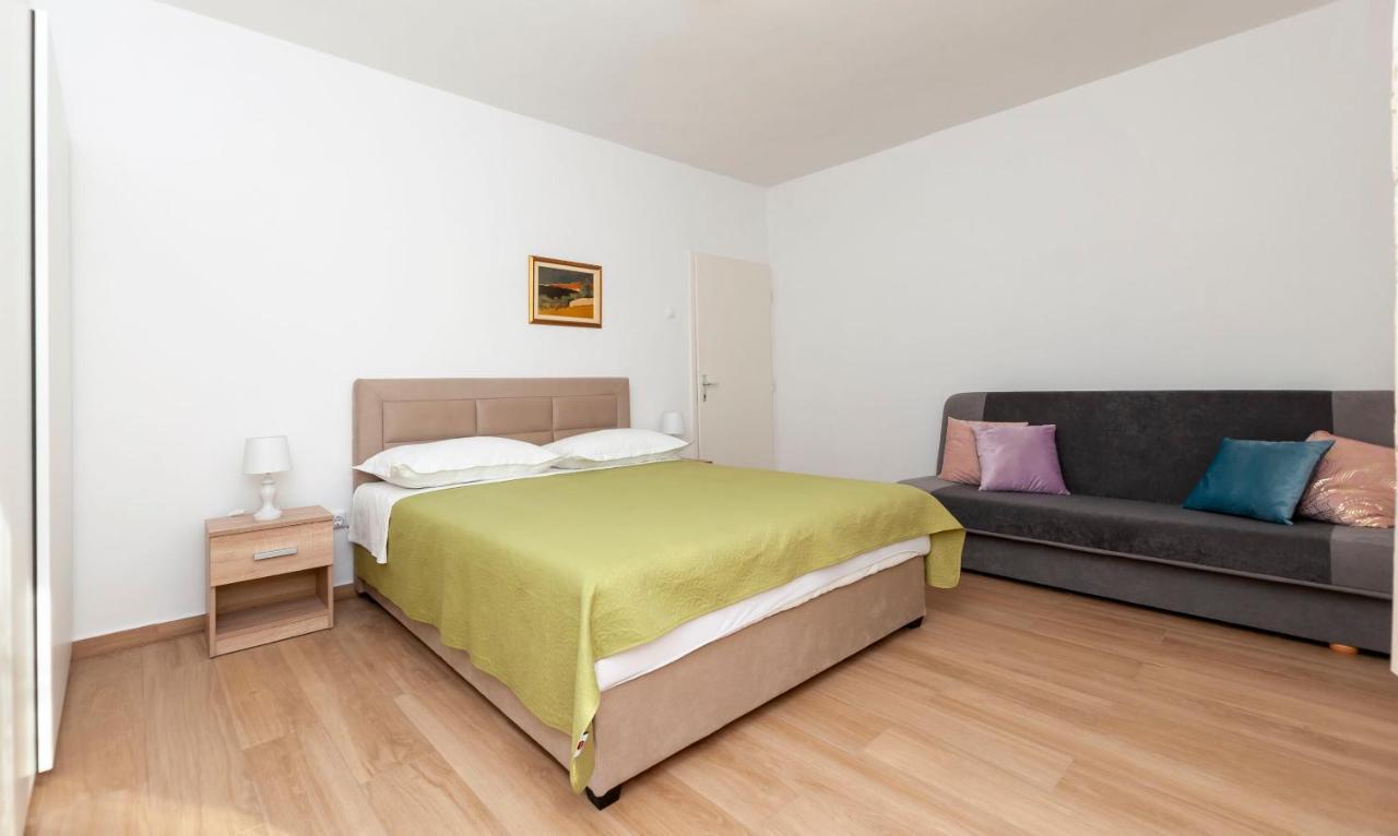 Apartments Jasna Омиш Экстерьер фото