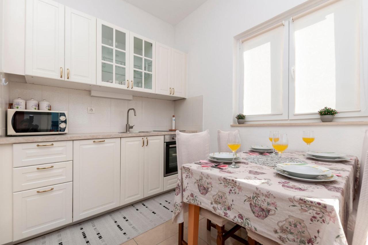 Apartments Jasna Омиш Экстерьер фото