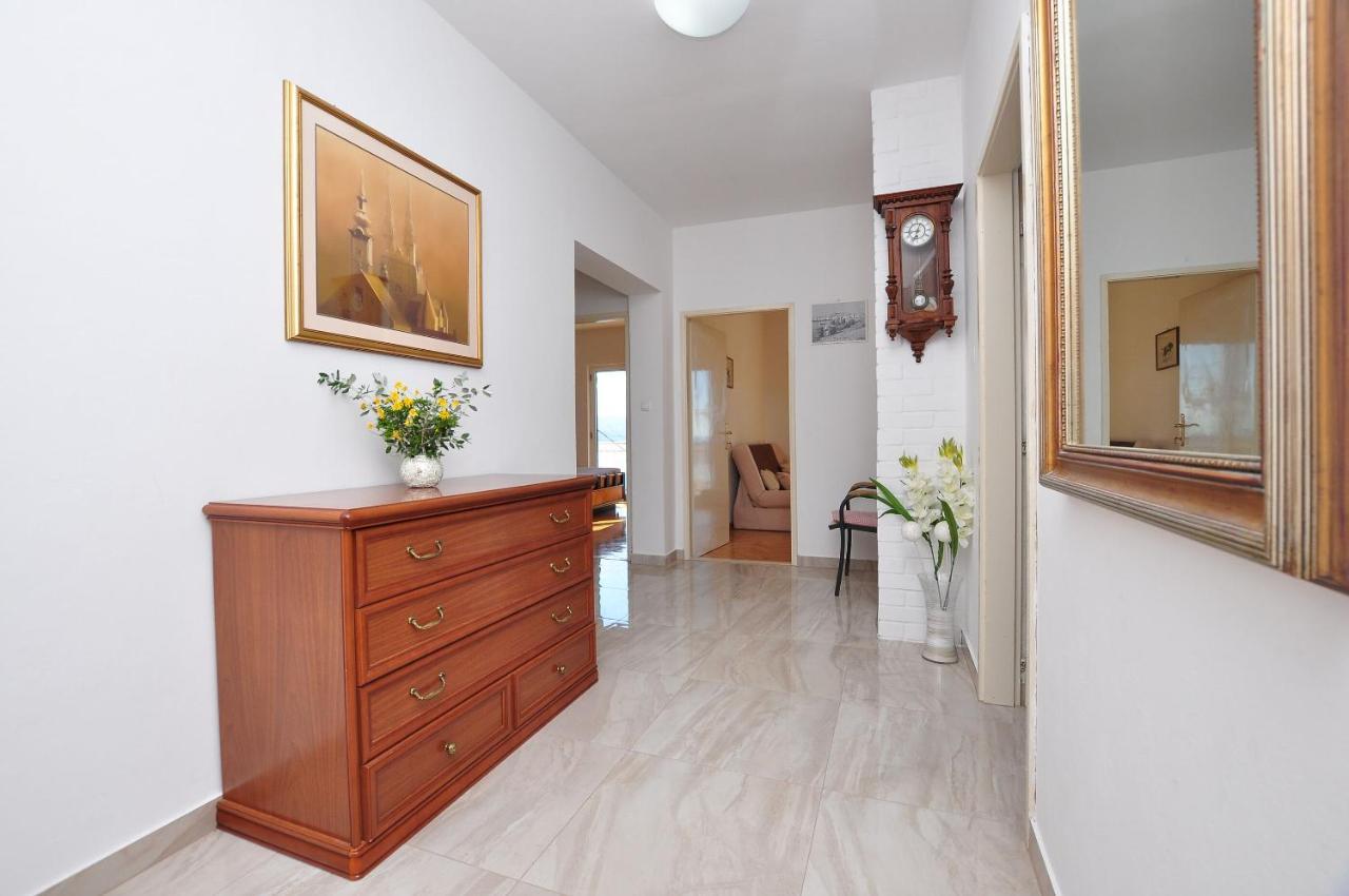Apartments Jasna Омиш Экстерьер фото