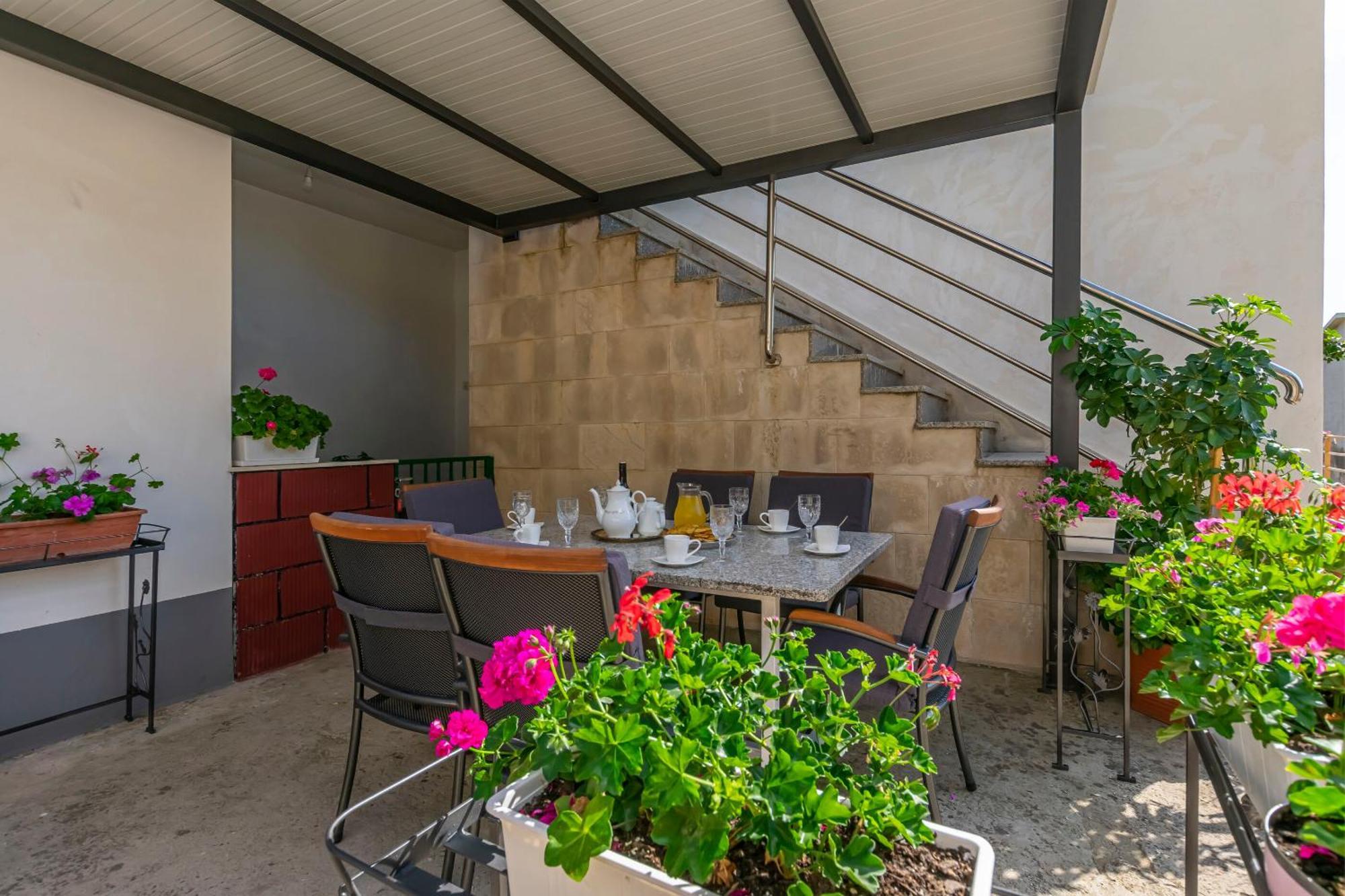 Apartments Jasna Омиш Экстерьер фото